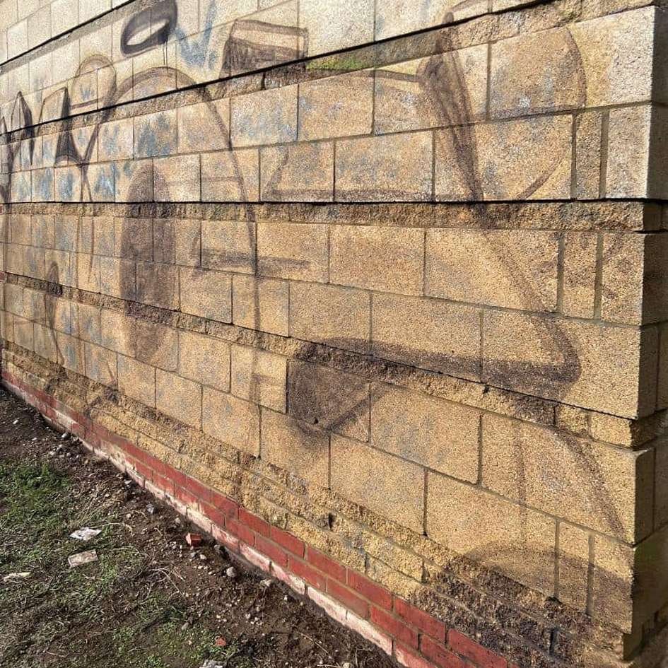 Graffiti Ghosting Remover - Image 5